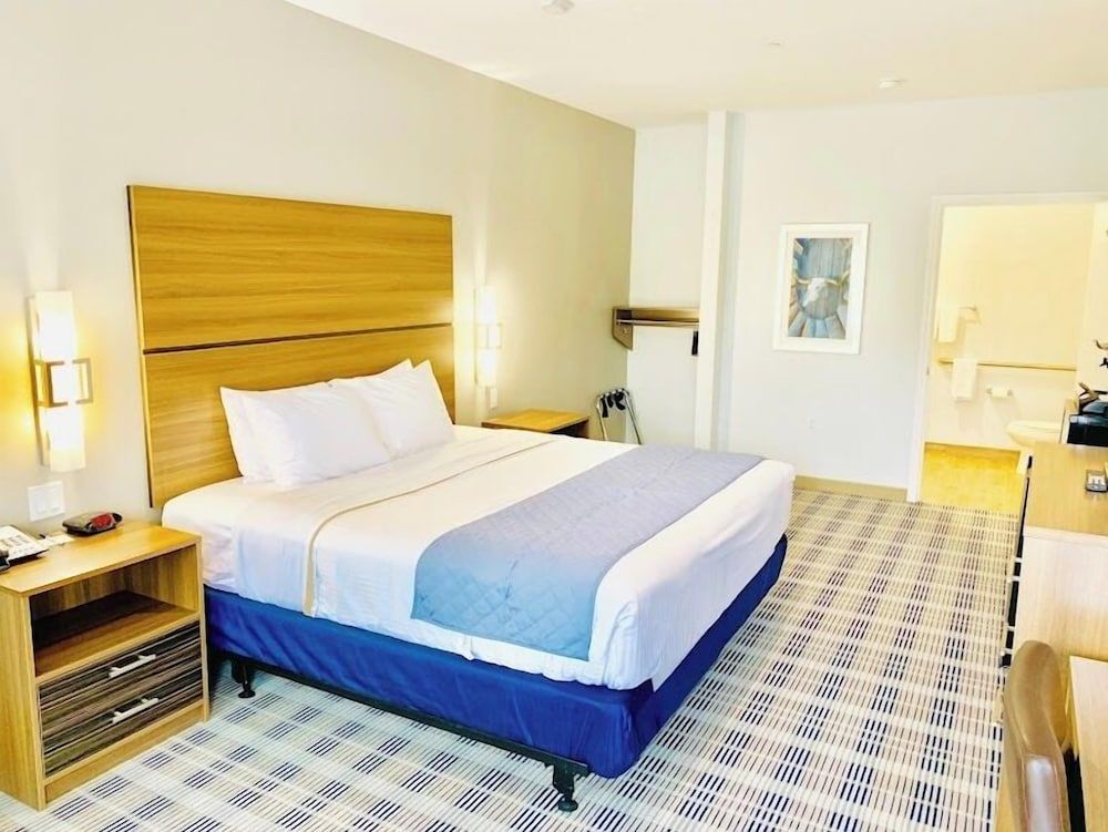 Porter Inn Deluxe Single Room 2