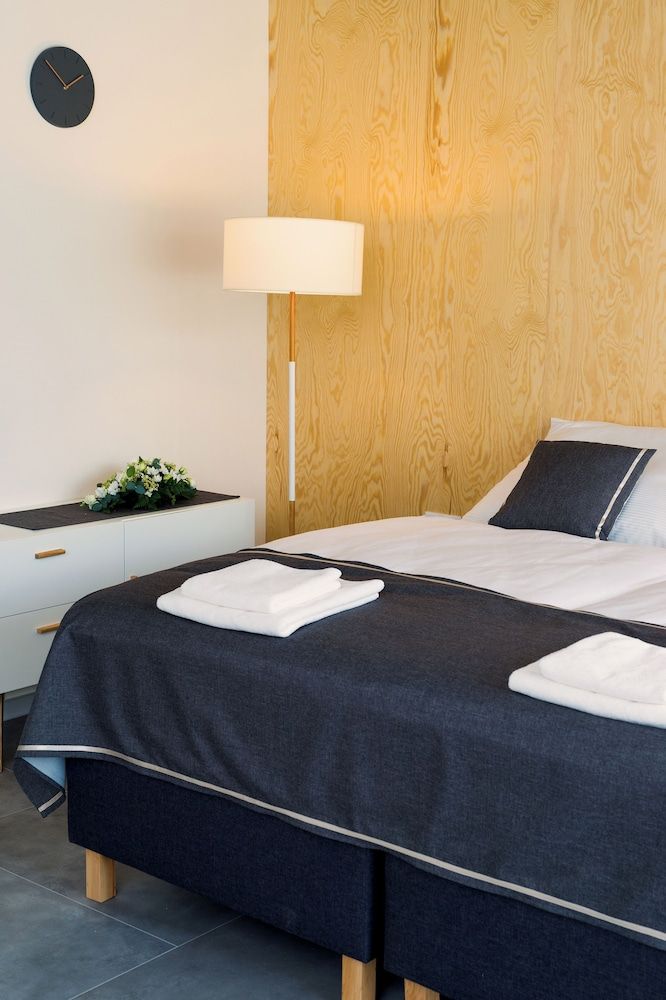 undefined Residence Trafick 9