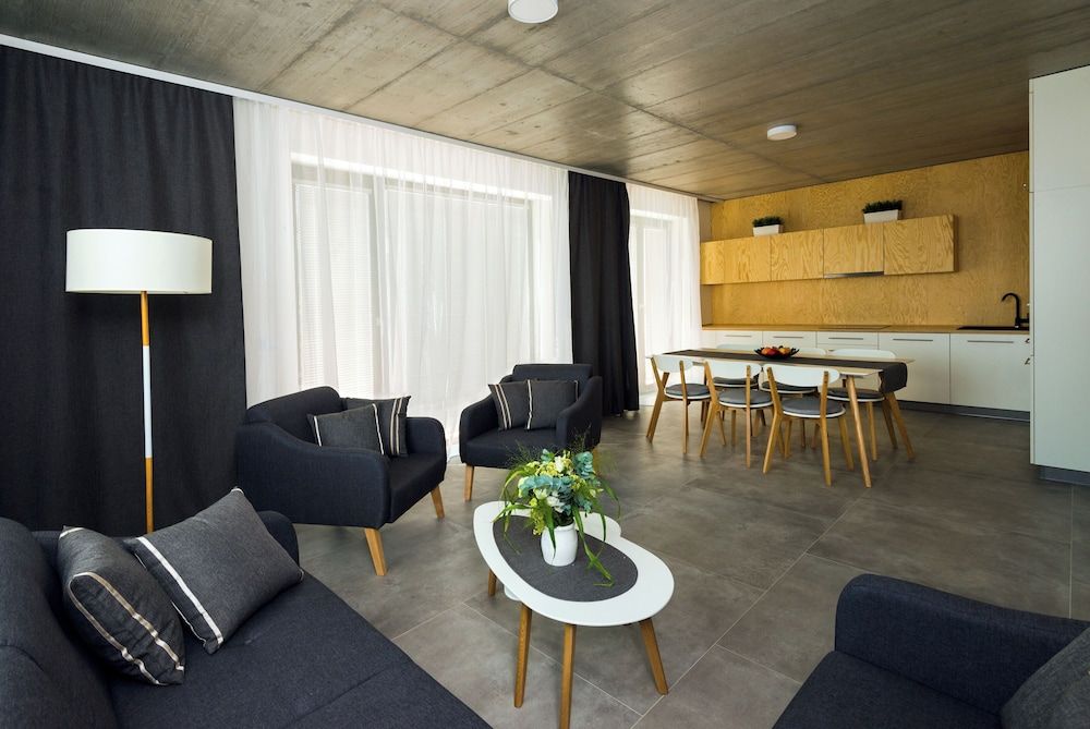 undefined Residence Trafick 2