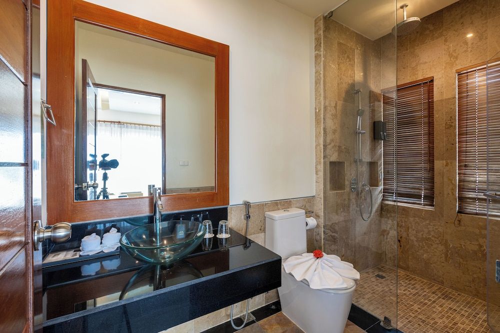 Phunawa Resort One Bedroom Penthouse Suite with Rooftop Jacuzzi 5