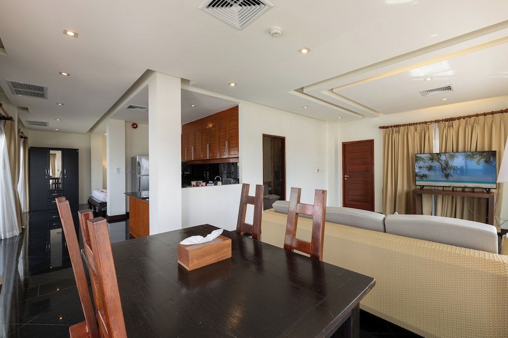 Phunawa Resort One Bedroom Penthouse Suite with Rooftop Jacuzzi 6