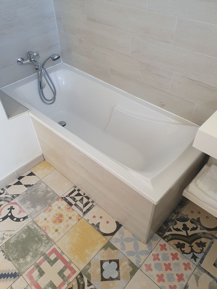 Hôtel Le Mas Des Quintrands Superior Double Room 10