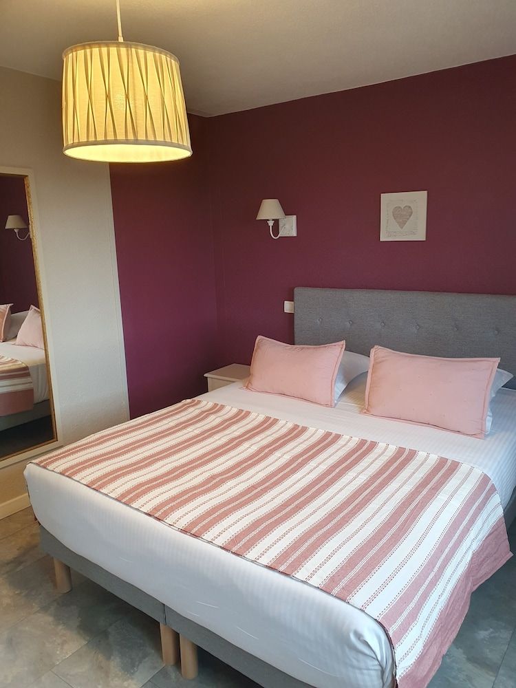 Hôtel Le Mas Des Quintrands Superior Double Room 6