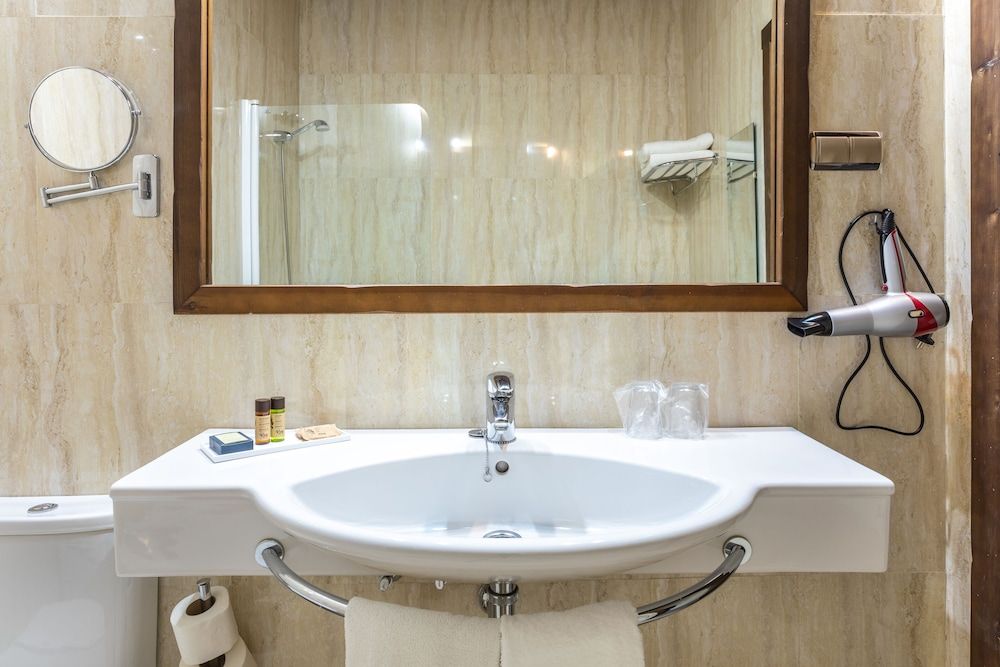 Hotel São João de Deus by RIDAN Hotels Superior Double Room, Balcony, Garden View 10