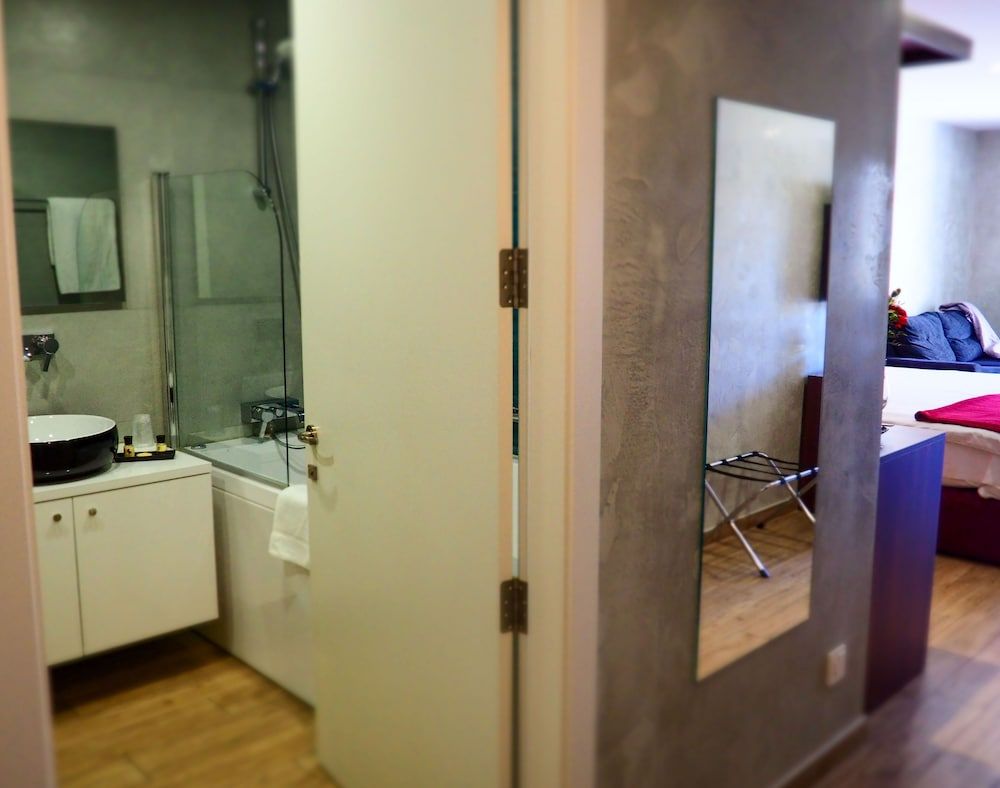 Adelphi Boutique Hotel Deluxe Double or Twin Room 6