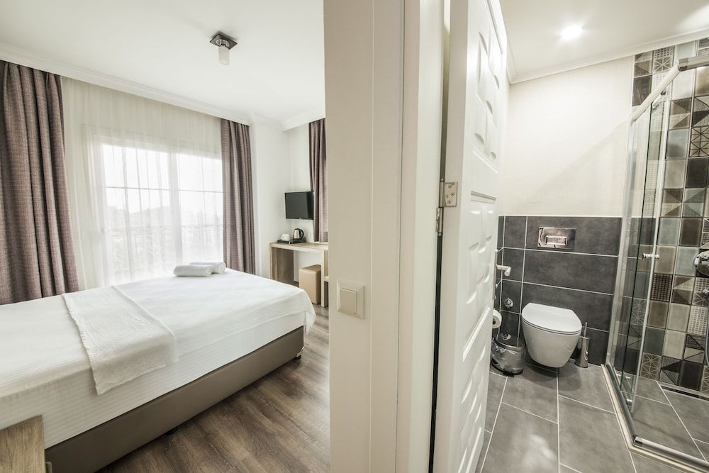Deluxe Double Room (Ena)