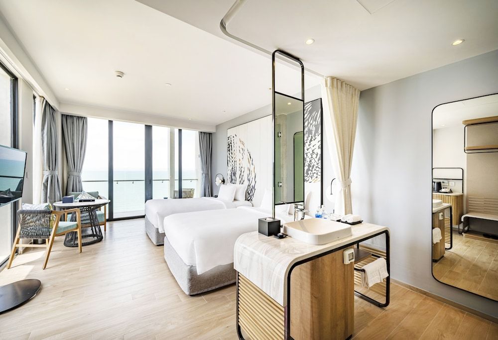 Premier Deluxe Ocean View Twin