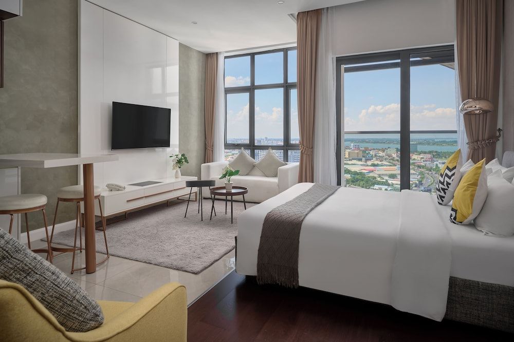 undefined THE PENINSULA PHNOM PENH 3