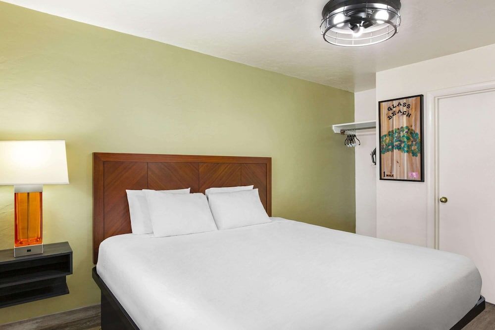 Studio, 1 King Bed with Sofa bed, Non Smoking