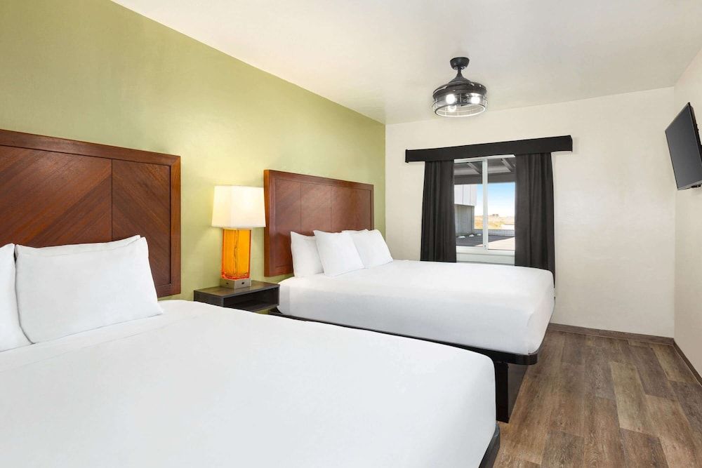 Room, 2 Queen Beds, Non Smoking, Ocean View