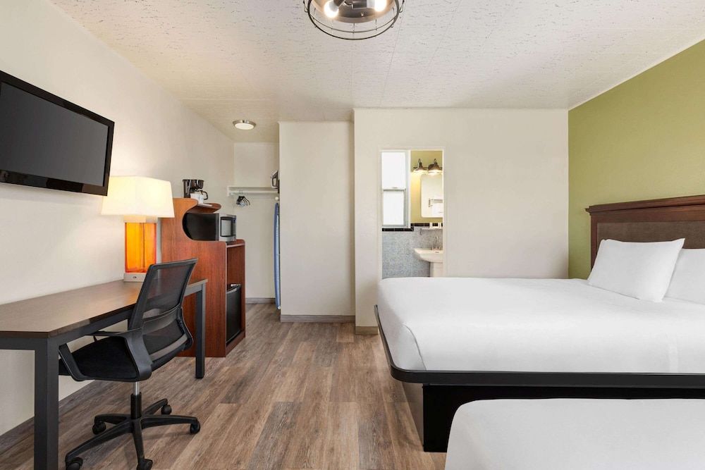 Studio Suite, 2 Queen Beds, Non Smoking, Ocean View