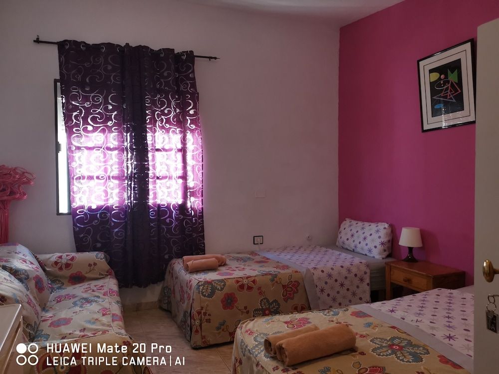 Economy Twin Room, Shared Bathroom (Patronato C)