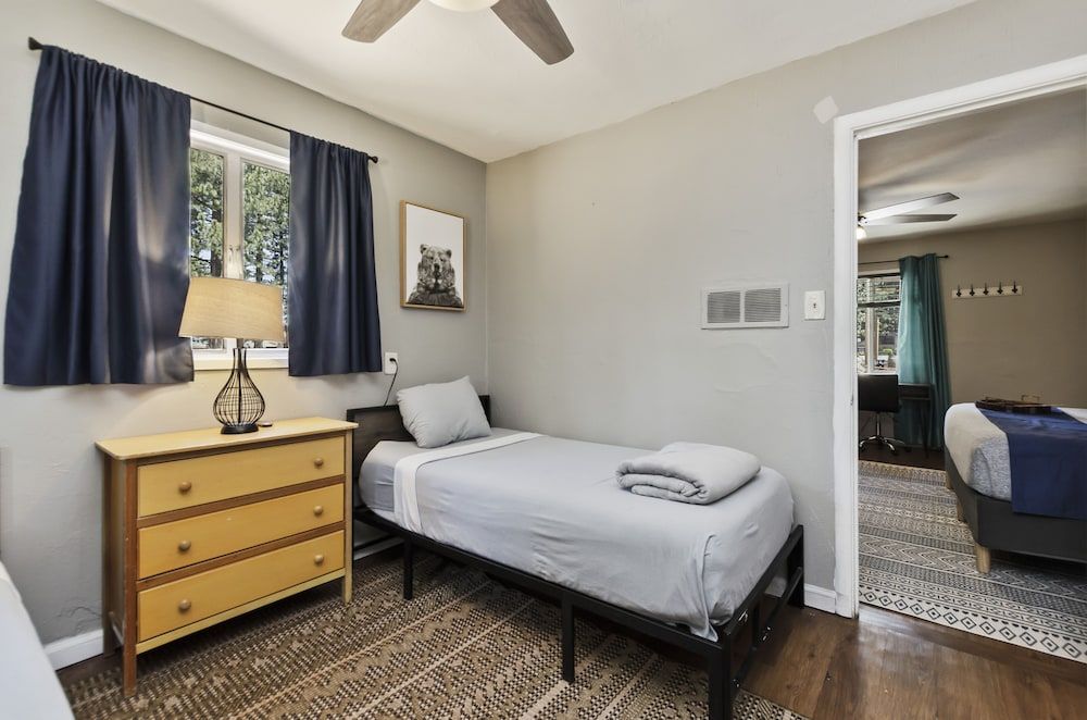 Playpark Lodge Family Suite, Multiple Beds 2