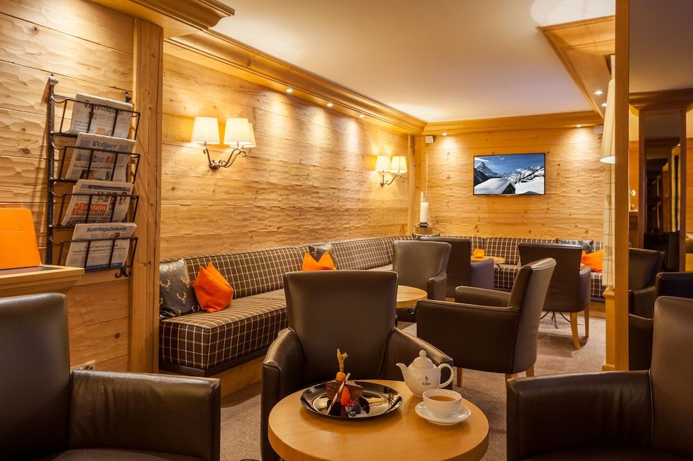 undefined Hotel Holiday 9