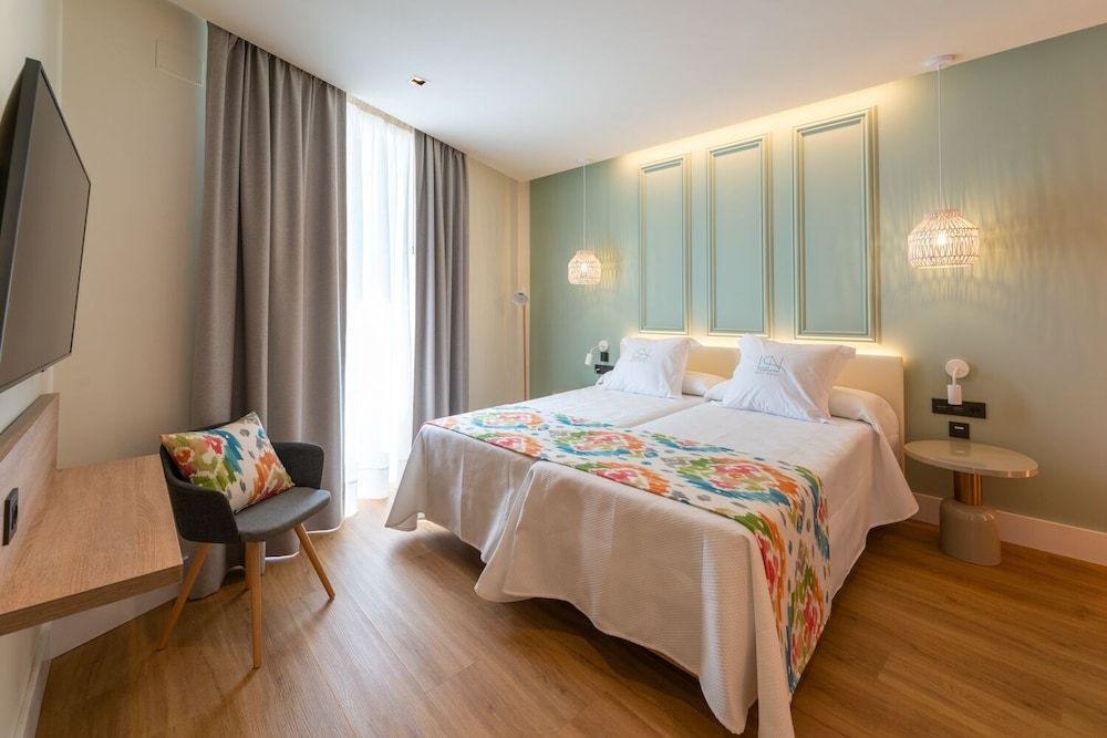 La Puerta de Nerja Hostal Boutique Superior Double Room, 1 King Bed 3