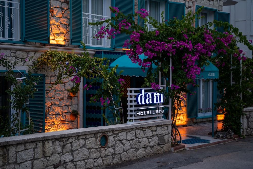 undefined Dam Hotel Lara 5