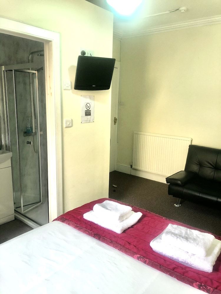 Dalry guesthouse Double Room, Ensuite 6