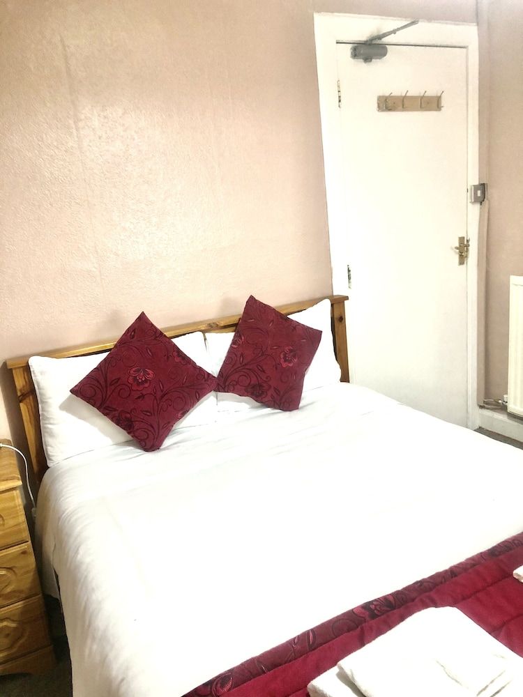 undefined Dalry guesthouse 2