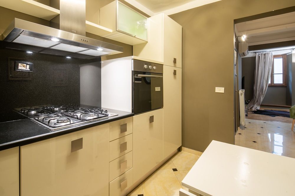 undefined Uffizi Romantic Flat by Mmega 6