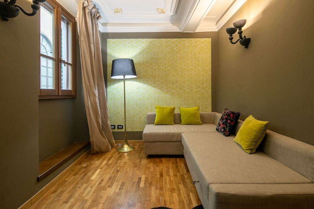 undefined Uffizi Romantic Flat by Mmega 10