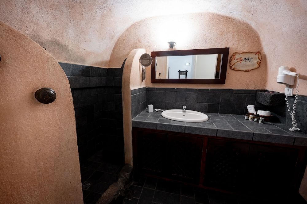 Lotza Studios Traditional Studio 45