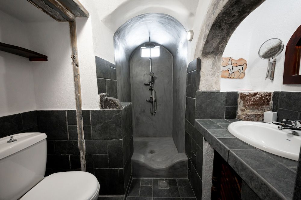 Lotza Studios Traditional Studio 46