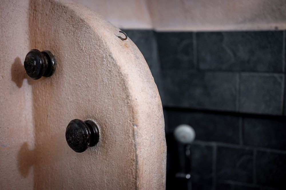 Lotza Studios Traditional Studio 53