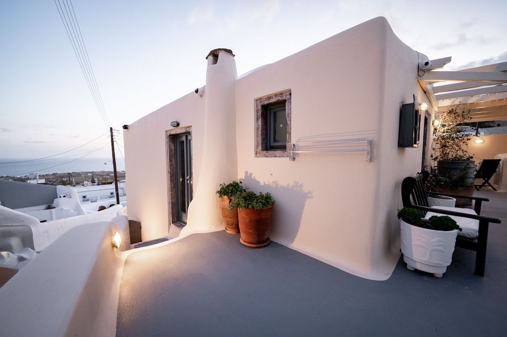 undefined Lotza Studios 10