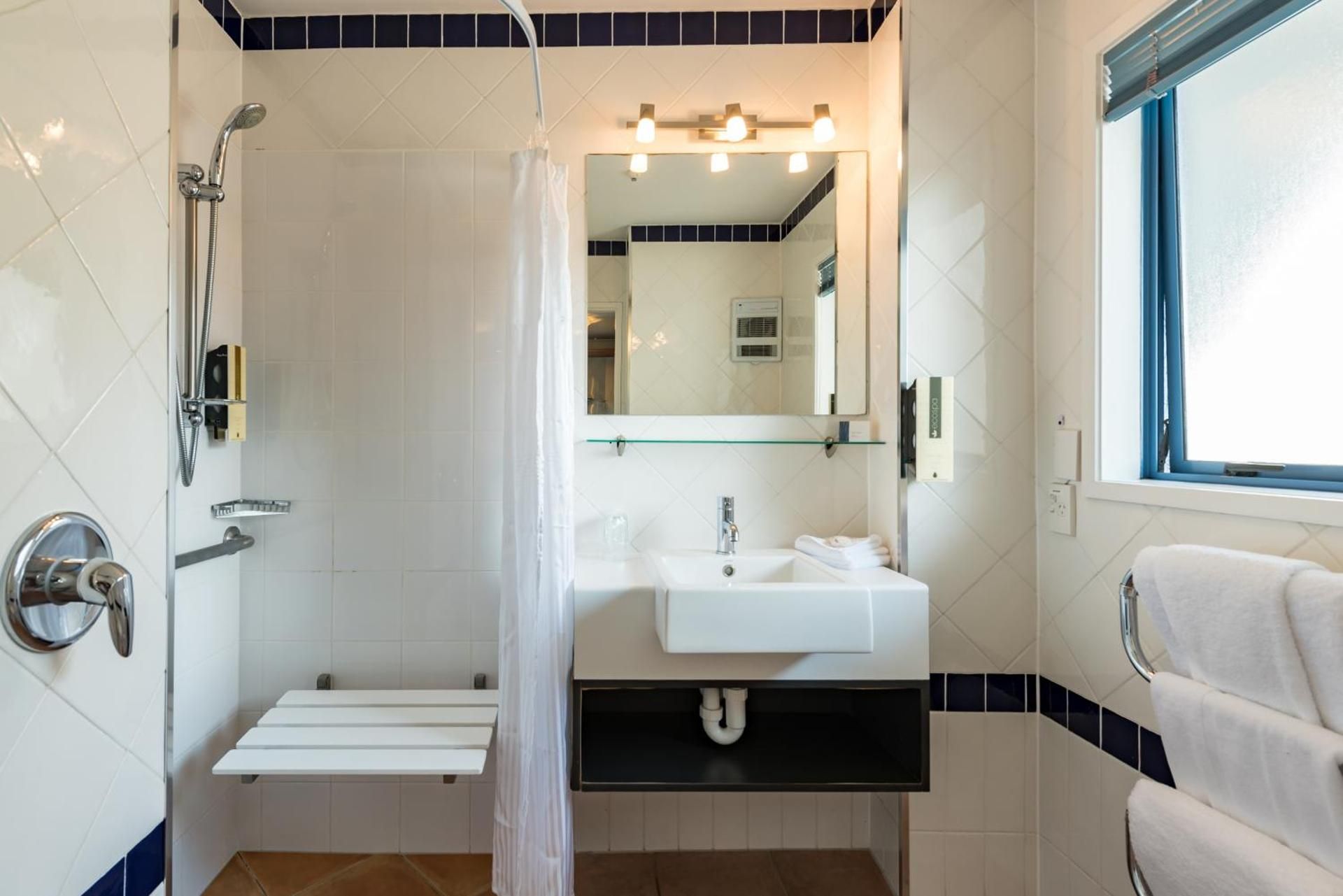 Deluxe Two-Bedroom Spa Apartment