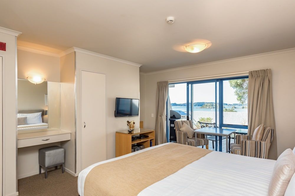 Studio, 1 King Bed, Hot Tub, Ocean View