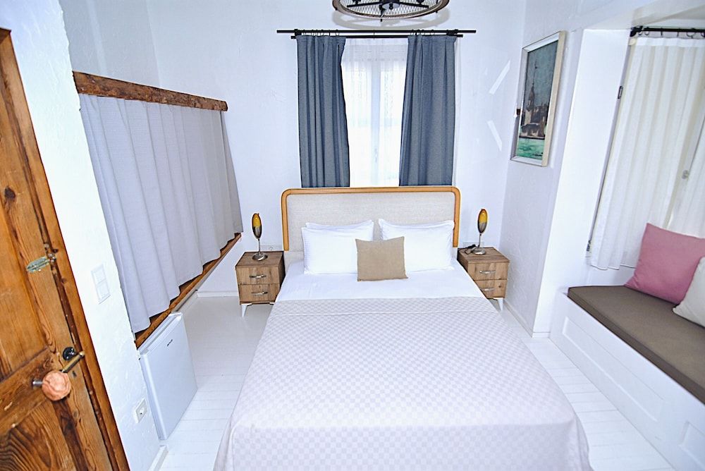 Hotel B House Superior Room (Bay Window) 6