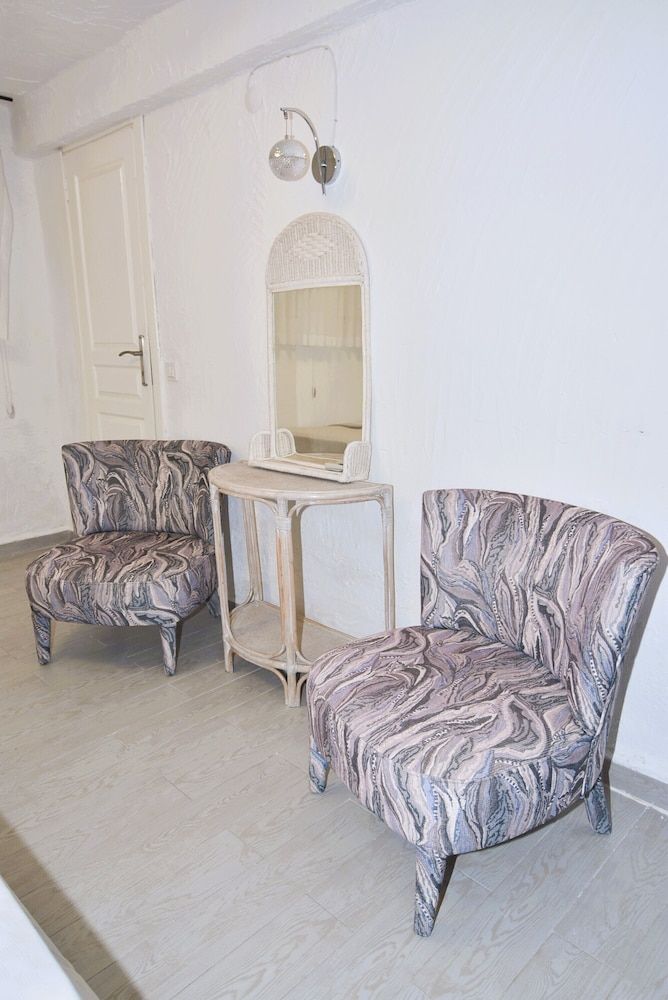 Hotel B House Economy Room 14