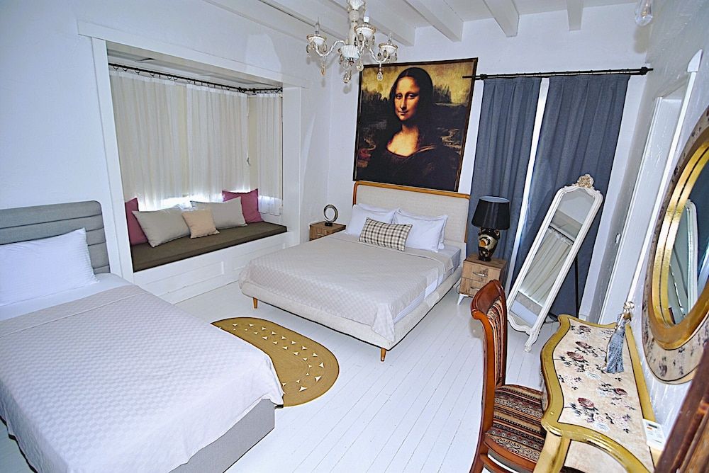 Hotel B House Superior Room (Bay Window) 3