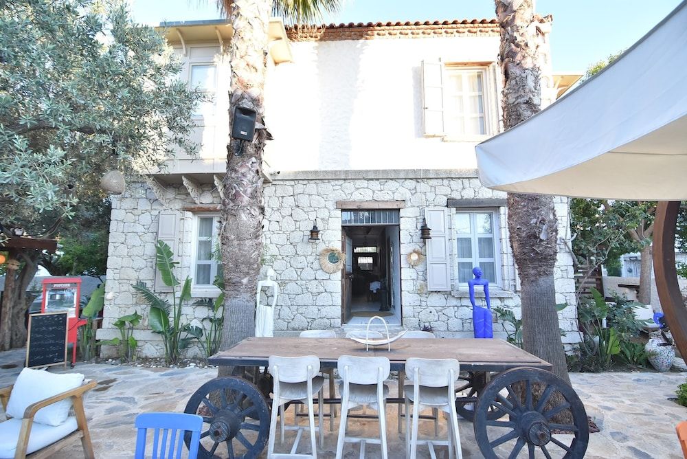 undefined Hotel B House 4