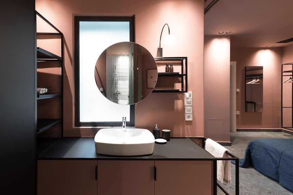 The H Experience Boutique Apartments Athens Blue and Peach Two Bedroom Apartment Free Parking 7