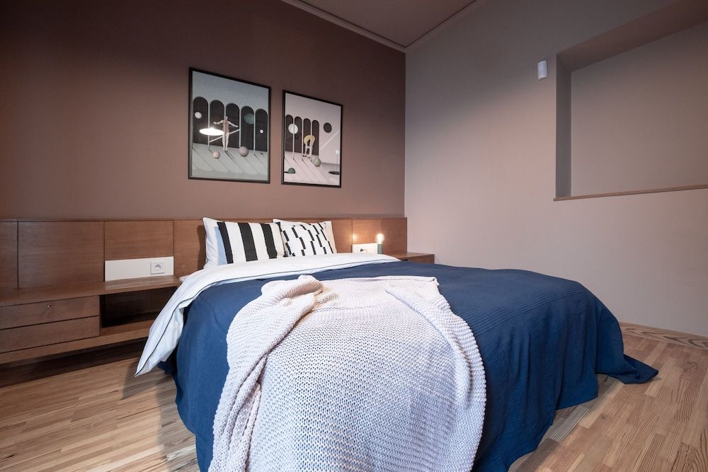 The H Experience Boutique Apartments Athens Blue and Peach Two Bedroom Apartment Free Parking 5