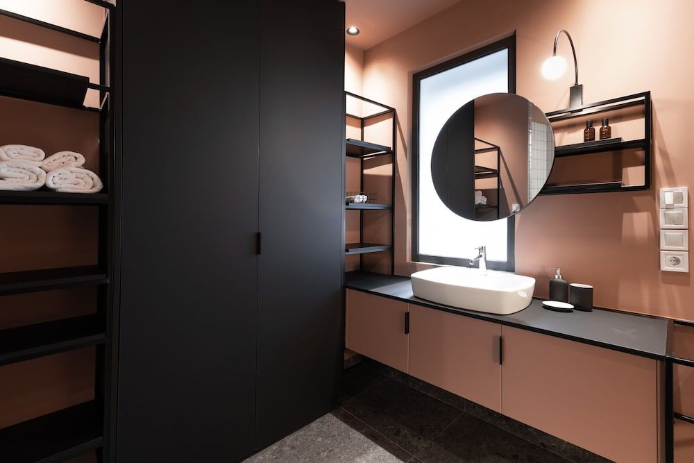 The H Experience Boutique Apartments Athens Blue and Peach Two Bedroom Apartment Free Parking 8