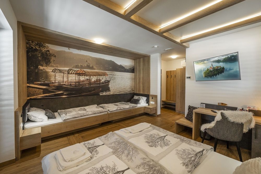 Veldes B&B Family Quadruple Room 4