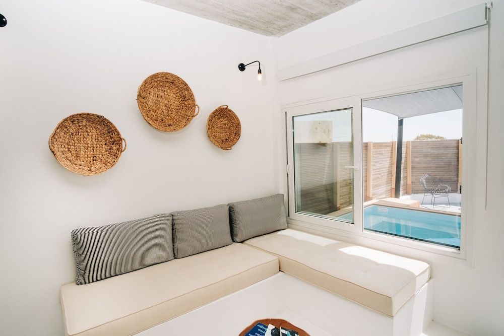 Mesanto Luxury Suites Deluxe Suite, Hot Tub 7