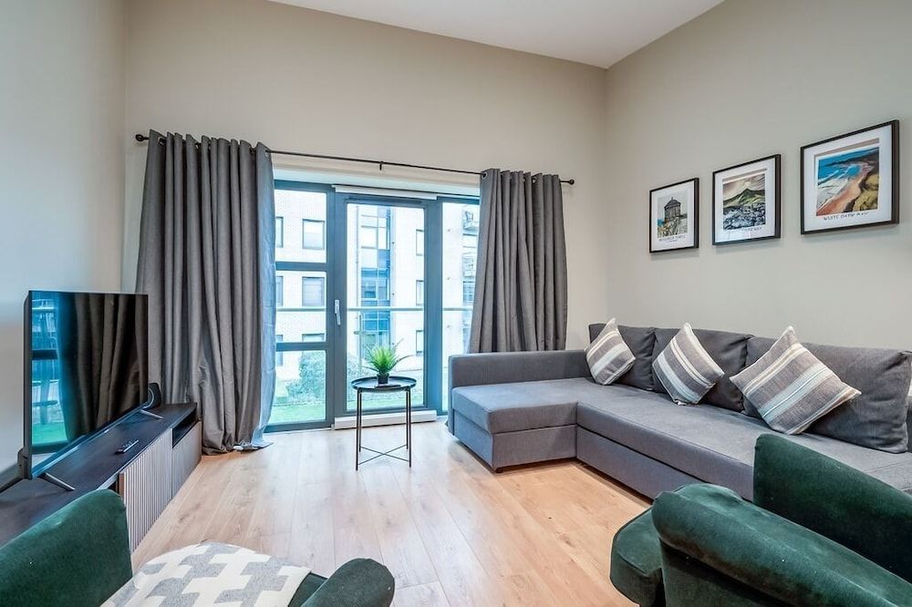undefined Central Belfast Apartments: Victoria 2