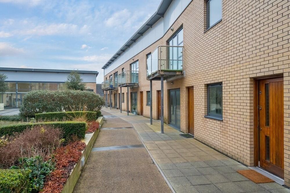 undefined Central Belfast Apartments: Victoria 6