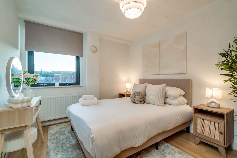 Central Belfast Apartments: Victoria Superior Apartment, Private Bathroom (City Centre 2-Bed) 8