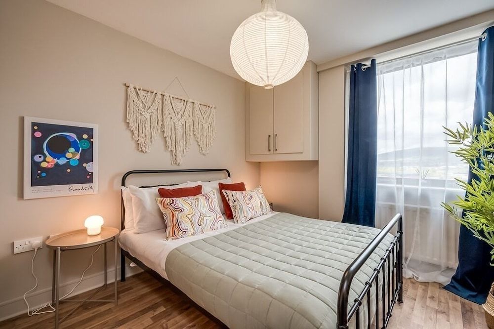 Central Belfast Apartments: Victoria Superior Apartment, Private Bathroom (City Centre 2-Bed) 3