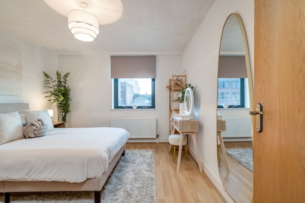 Central Belfast Apartments: Victoria Superior Apartment, Private Bathroom (City Centre 2-Bed) 7