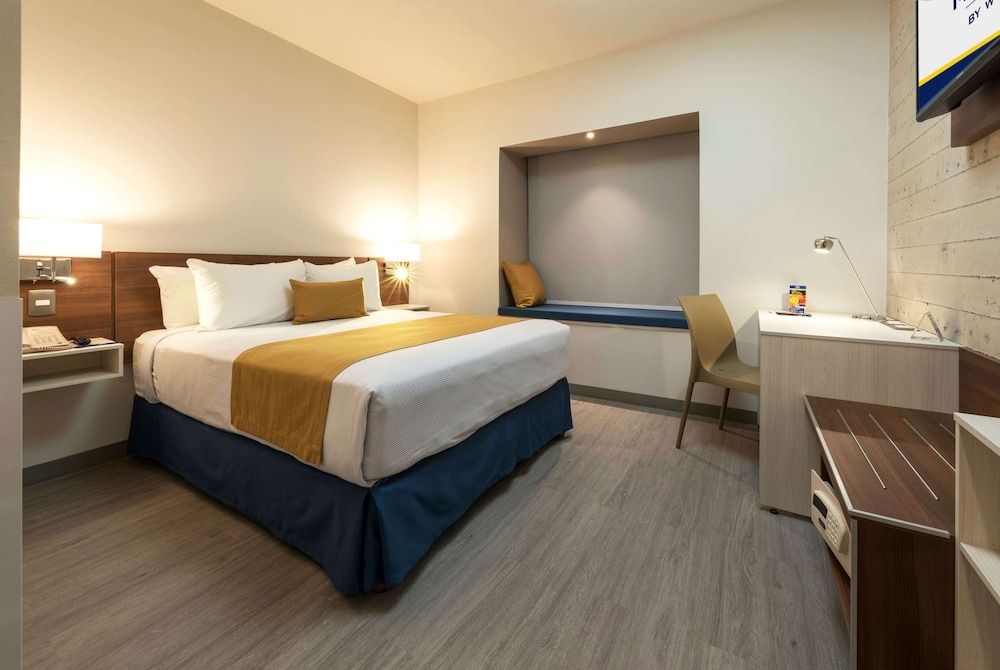 Room, 1 Queen Bed, Accessible, Non Smoking (Mobility)