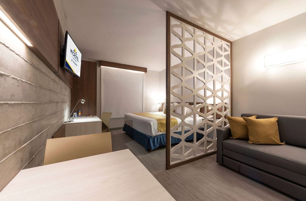 Suite, 1 King Bed, Non Smoking