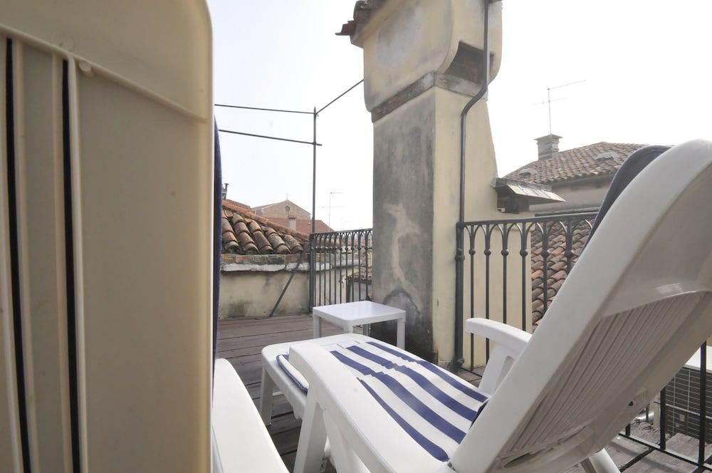 Ca' Leon D'Oro Standard Double or Twin Room 12