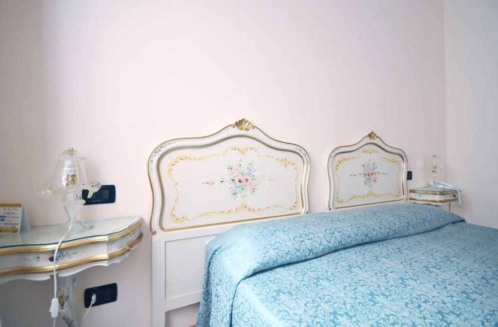 undefined Ca' Leon D'Oro 2