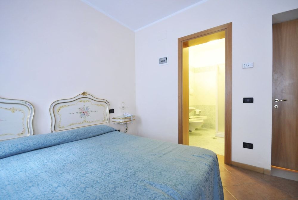 Ca' Leon D'Oro Standard Double or Twin Room 5