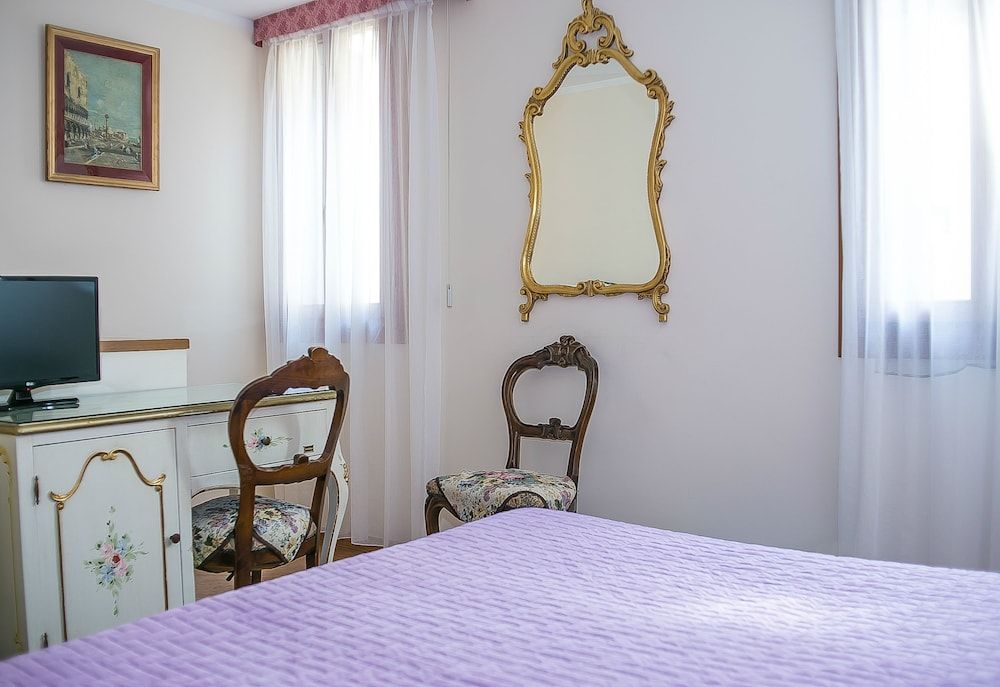 Ca' Leon D'Oro Standard Double or Twin Room 7